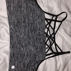 hollister sports bra
